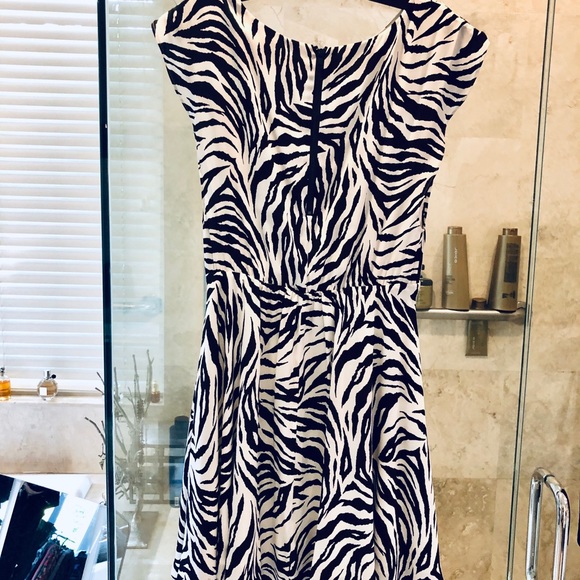 Alice and Olivia Zebra Print Silk Dress NWT - Picture 6 of 8
